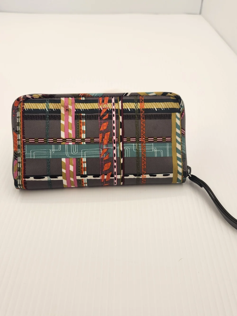 Vera Bradley Multicolor Plaid Zip-Around Wallet - Picture 3 of 8